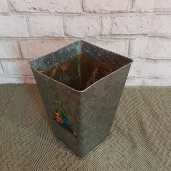 Vintage Galvanized Metal Planters - Picture 4 of 12